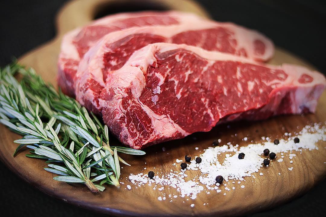 25% Off Natural Beef Ribeyes & Striploins